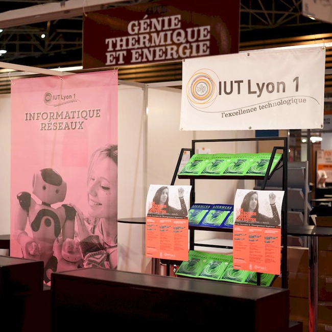 Signalétique du stand de l'IUT Lyon 1