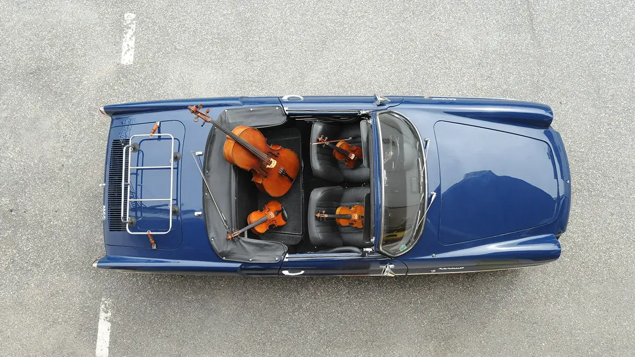 Photo du Quatuor Debussy édition 2018 - voiture vue d'au-dessus