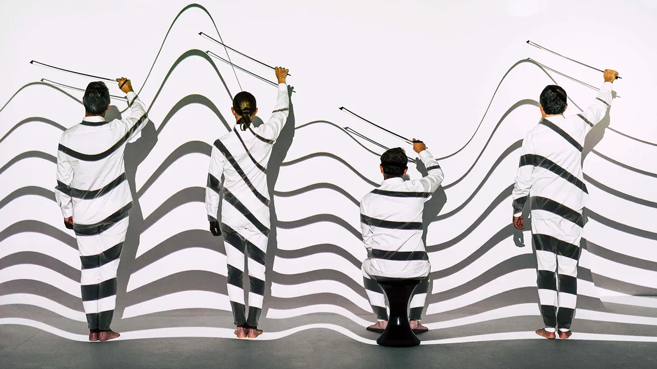 Photo du Quatuor Debussy édition 2023-2025 - projection image ondes